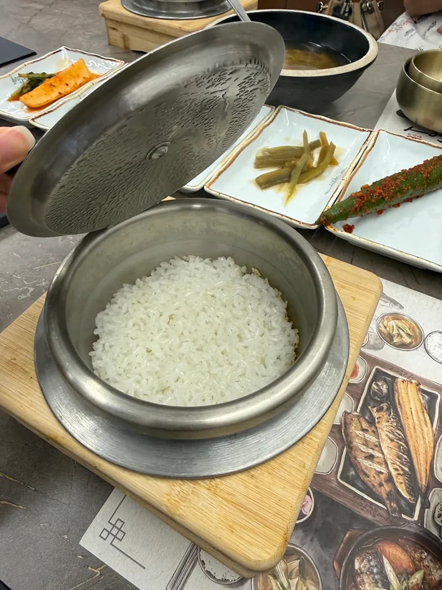 Sotbap pot rice finished as nurungji after the grilled fish meal
