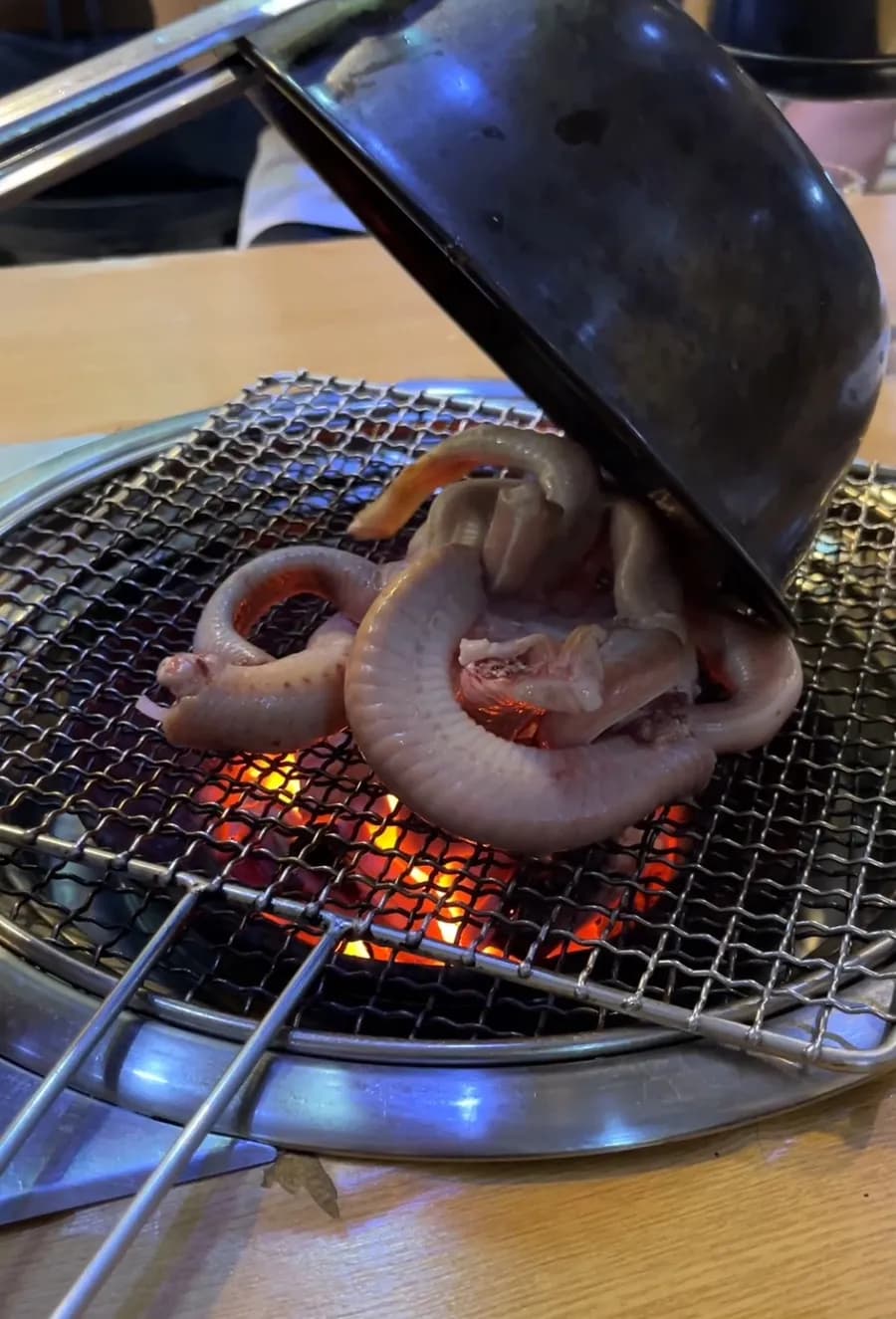 Ulasan Hwangso Sutbul Kkomjangeo Gui Hogye-dong