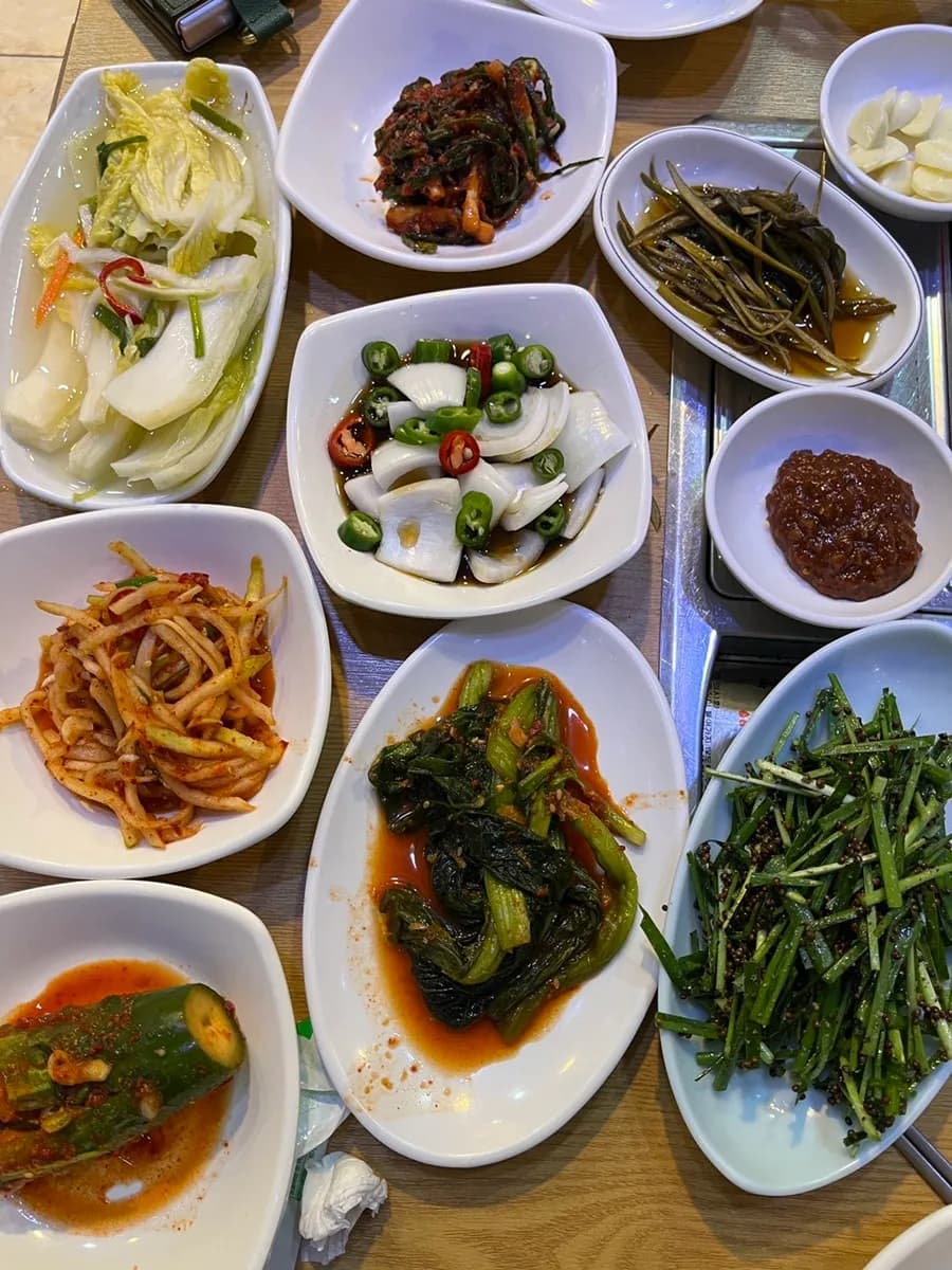 Ulasan Hwangso Sutbul Kkomjangeo Gui Hogye-dong