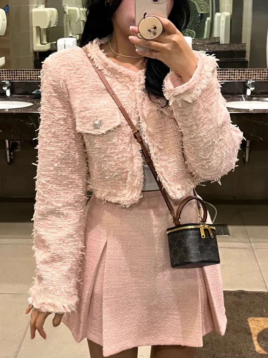 Galleria Gwanggyo Celine mini vanity case Tan color worn shot and storage review