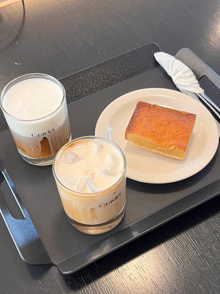 Nutty cream latte cold brew Einspanner and salted caramel butter bar