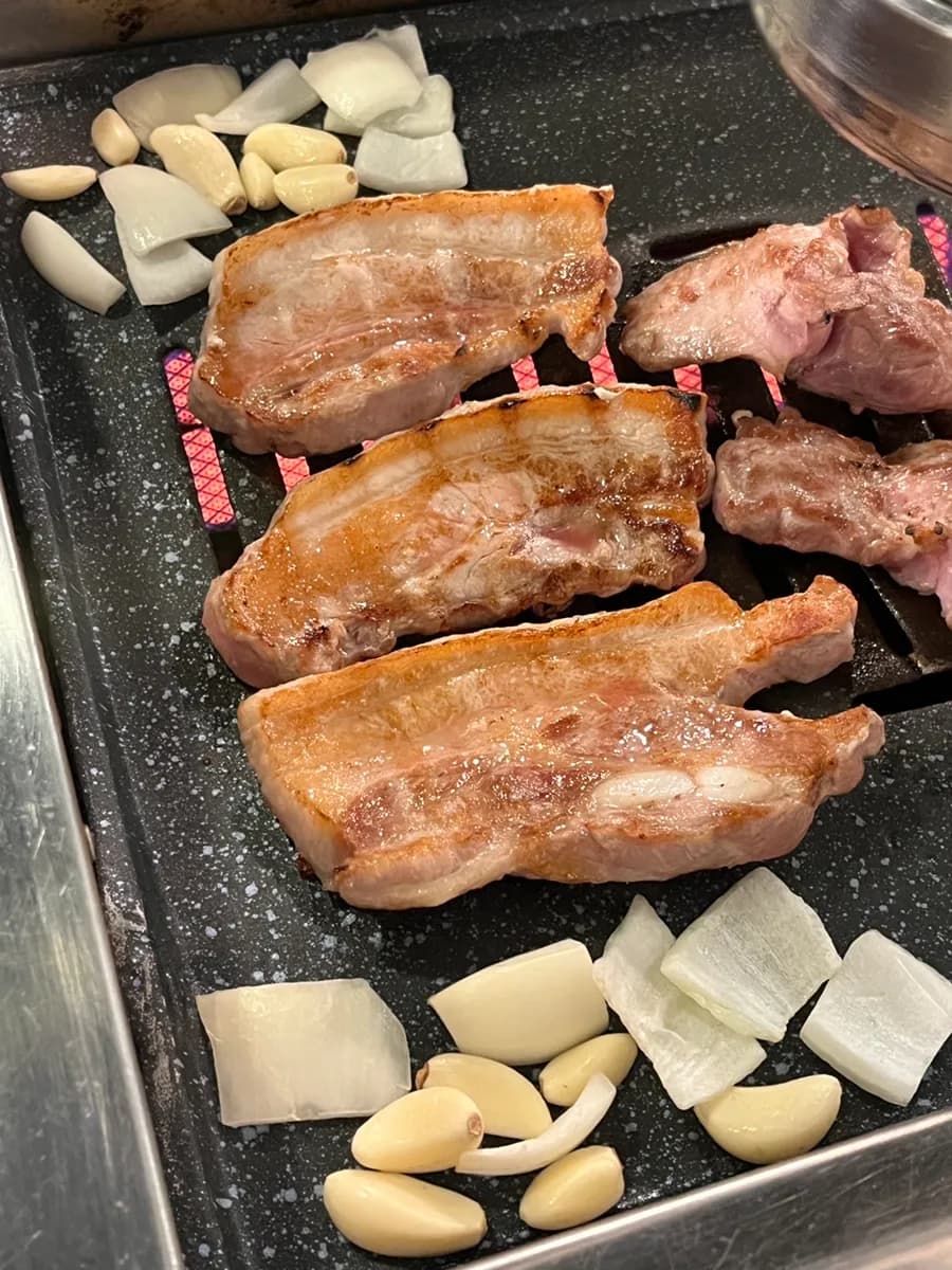 Donmoa Cham Samgyeop in Anyang Ilbeonga with affordable samgyeopsal and pork menu