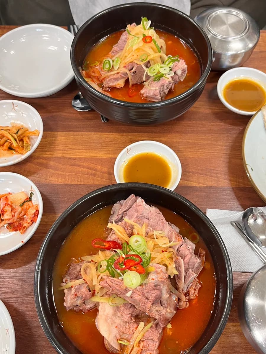 Jeju ; Yongdune Haejangguk | إفطار ومطعم haejangguk