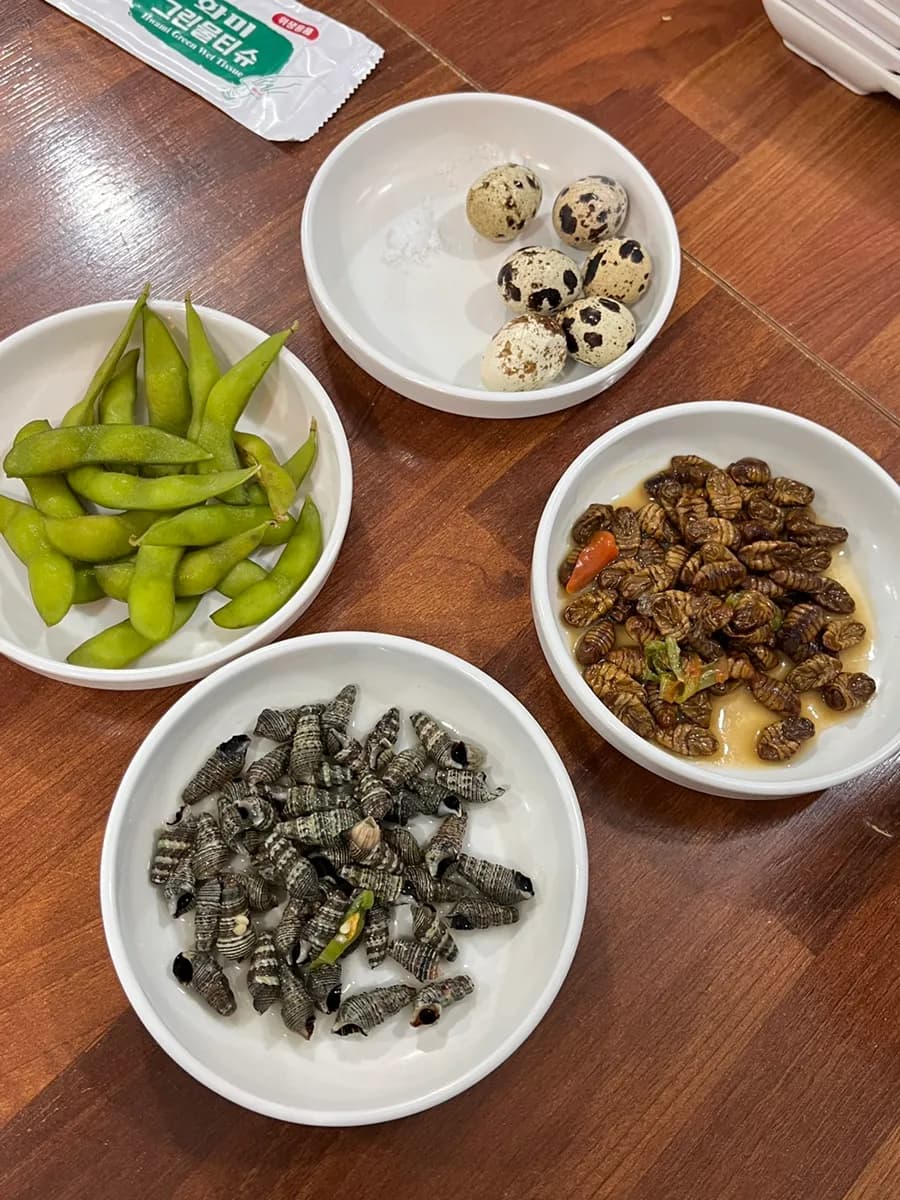 Mukho Susan sa Bakdal-dong, Anyang: sashimi spot sa Bakdal Market na may old-school vibe at terrace