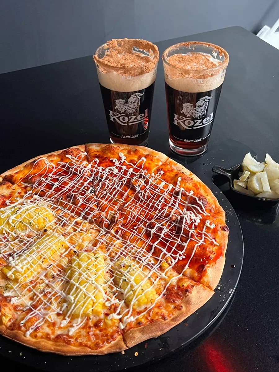 安养一番街;Raeso | 薄底披萨黑啤专门,Kozel Dark美食店