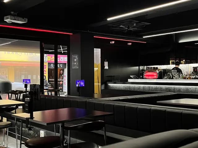 安养一番街；Raeso | 薄底披萨黑啤专门，Kozel Dark美食店