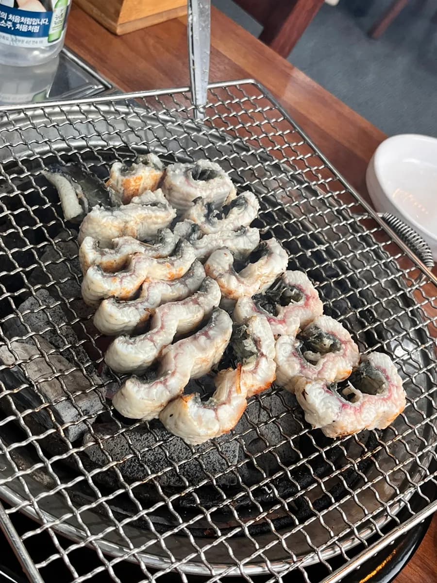 Pokpung Jangeo in Anyang Hogye-dong, preiswerter Aal zum Selbstgrillen