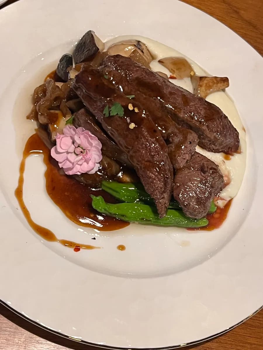 Kkongstamang Salon Prive di Anyang Hogye, restoran ruang dekat LS Tower dan Beomgye dengan pasta dan steak