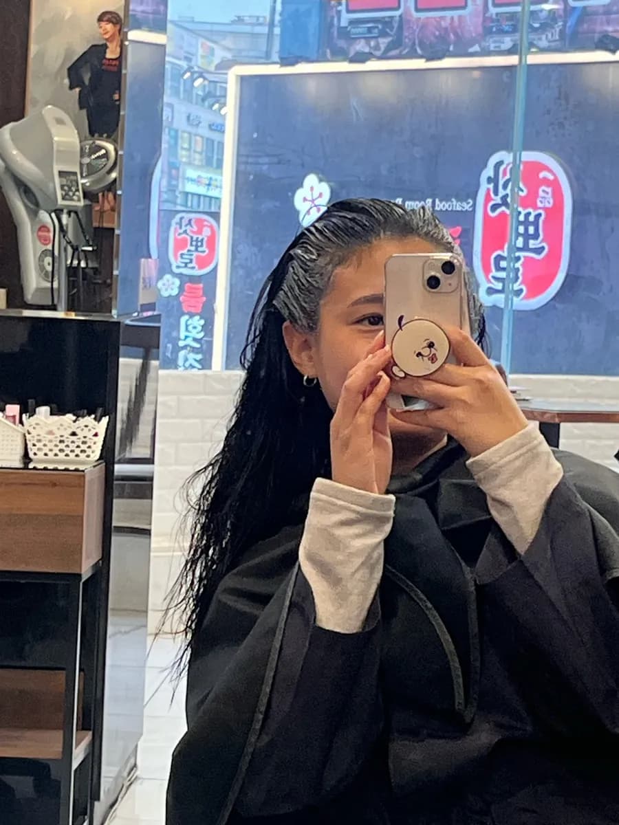 Bbokkeulle Hair Anyang Ilbeonga: review ng long hair layered cut at scalp clinic