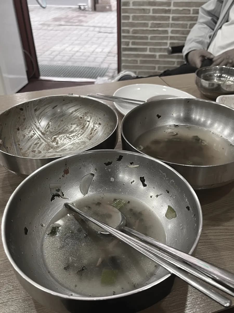 Anyang Hogye-dong ; Wonjo Myeolchi Guksu 2e succursale | nouilles aux anchois au bouillon léger, mandu et bibimbap, bonne adresse de nouilles à Anyang