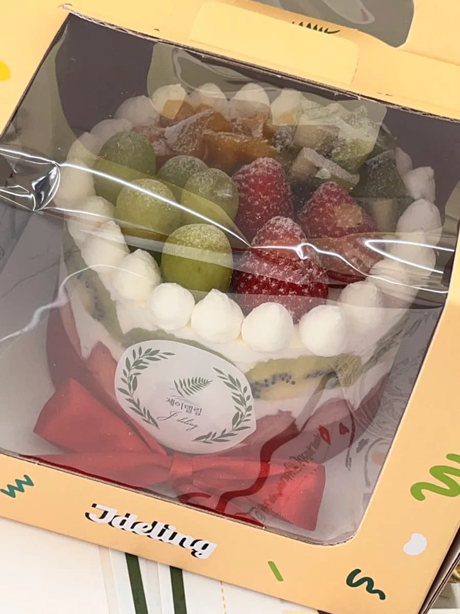 Jdeling في Gunpo Sanbon، كيك مخصص بطبقات رطبة وفواكه طازجة كثيرة
