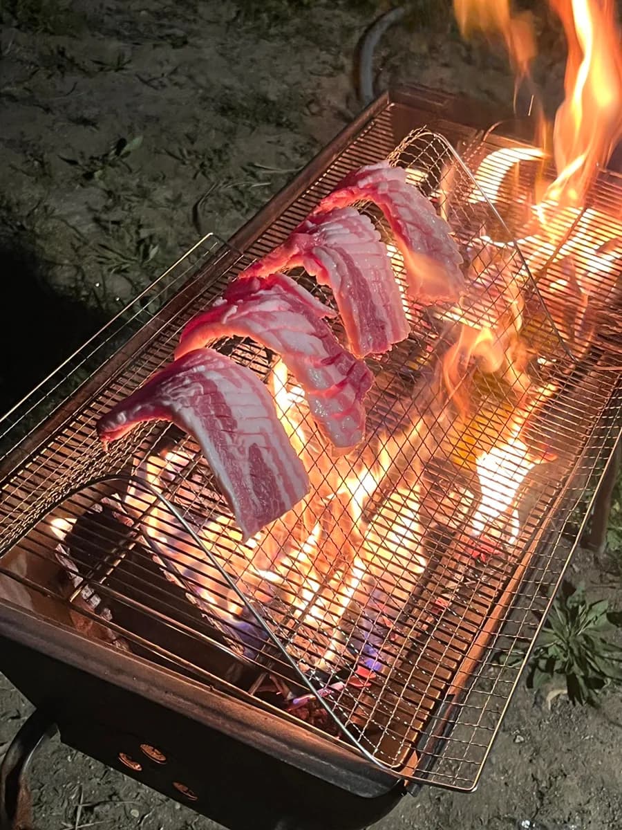 Anyang Bakdal-dong肉店 Joeun Chuksan 和炭火烤samgyeopsal