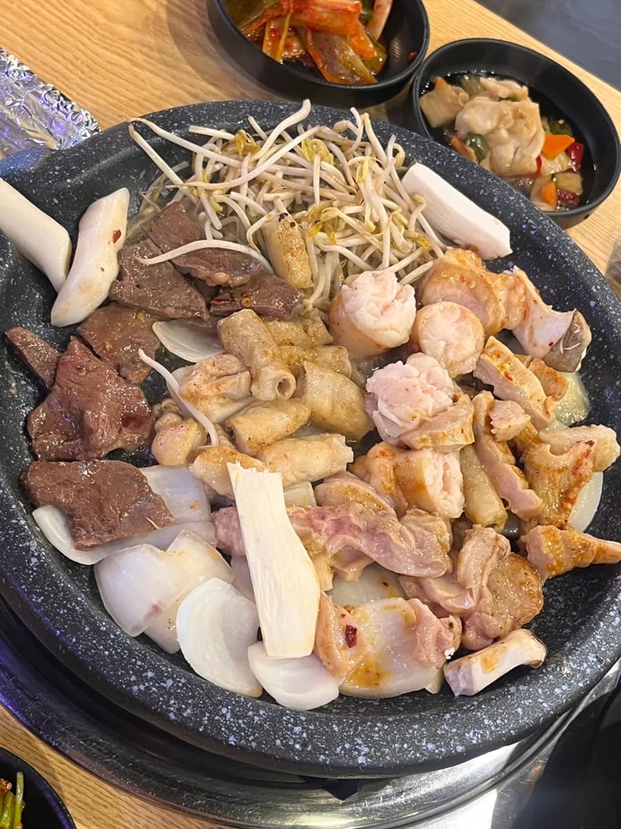 Somerang in Geumjeong, Gunpo: Gopchang mit Terrasse und gutem Preis-Leistungs-Verhältnis