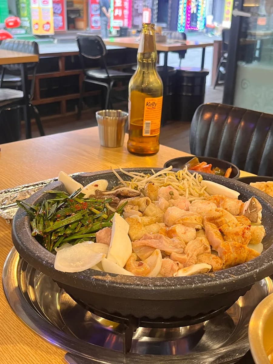 Somerang in Geumjeong, Gunpo: Gopchang mit Terrasse und gutem Preis-Leistungs-Verhältnis