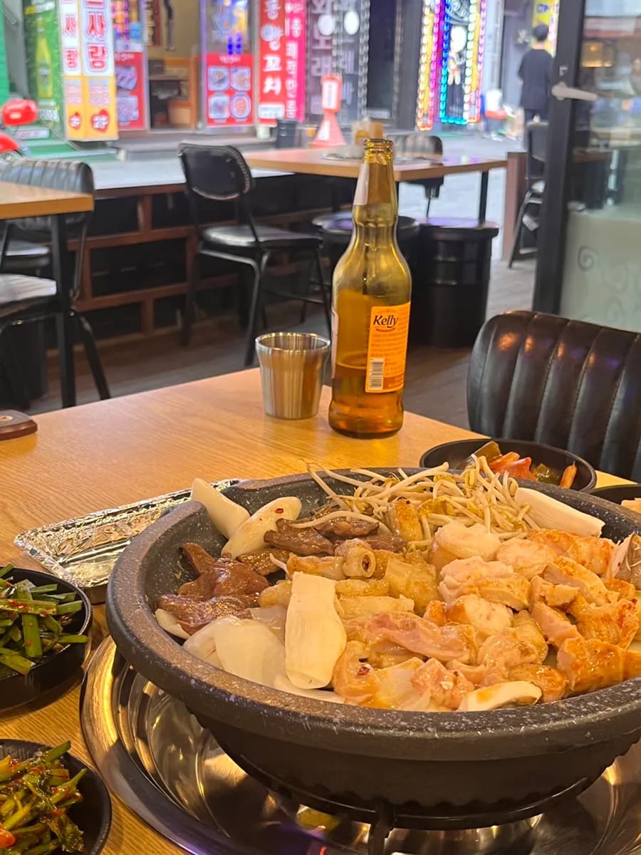 Somerang in Geumjeong, Gunpo: Gopchang mit Terrasse und gutem Preis-Leistungs-Verhältnis
