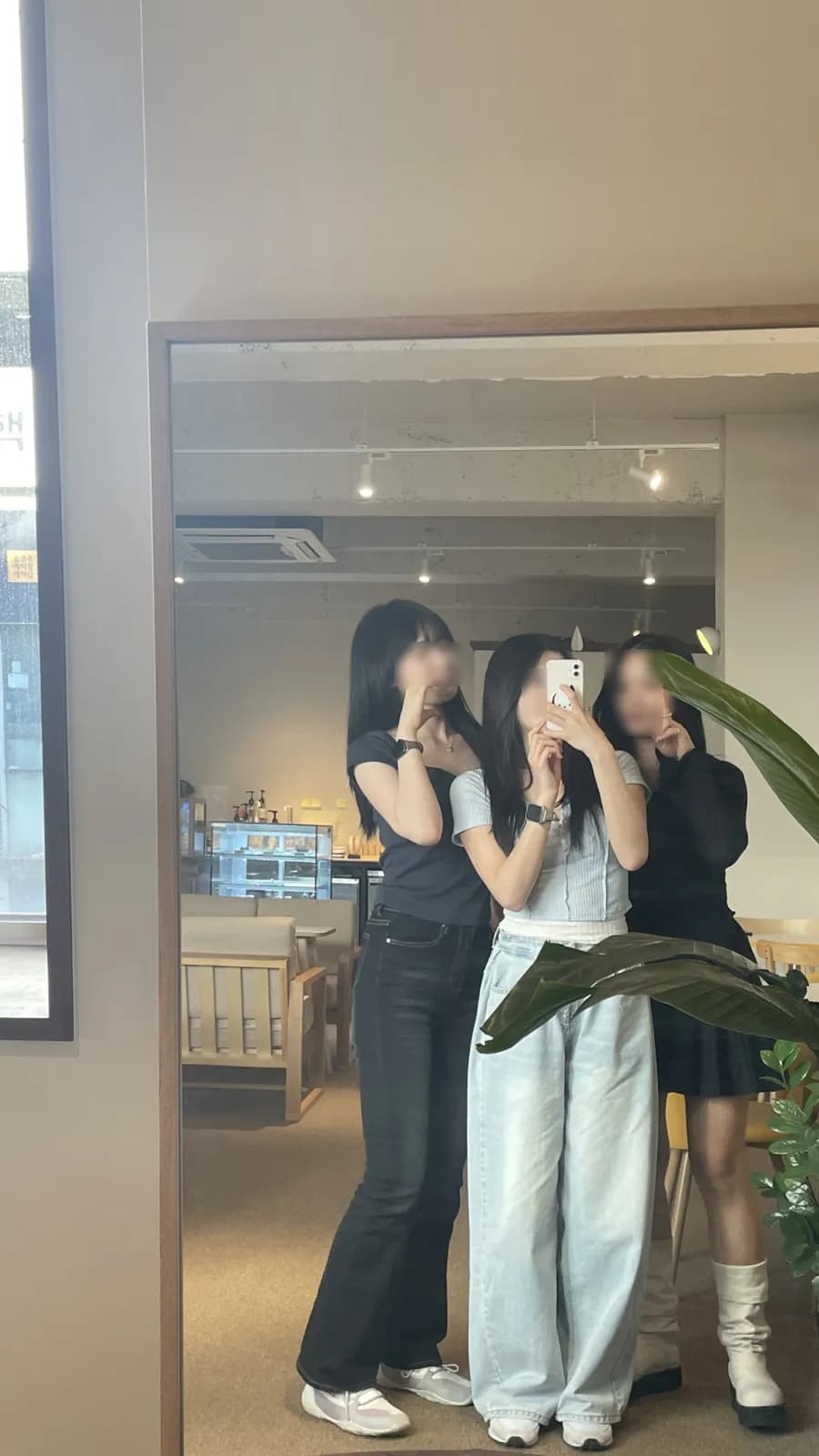 범계 핫플 버터바 맛집 카페 핀치 /자리 고르는 재미가 있던..~