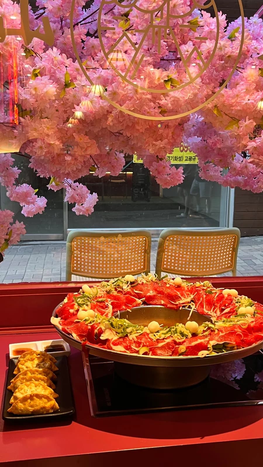 Huashan Shabu Dongtan, sulit na mala shabu kasama ang Chinese glass noodles at bunmoza