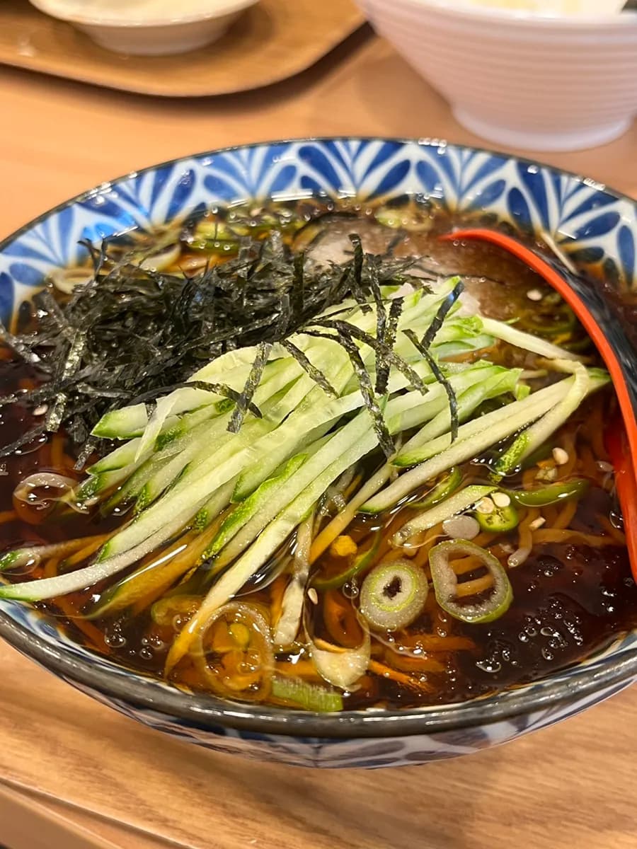 Bueongi Shabu Shabuの濃い韓国産大豆100%コングクス