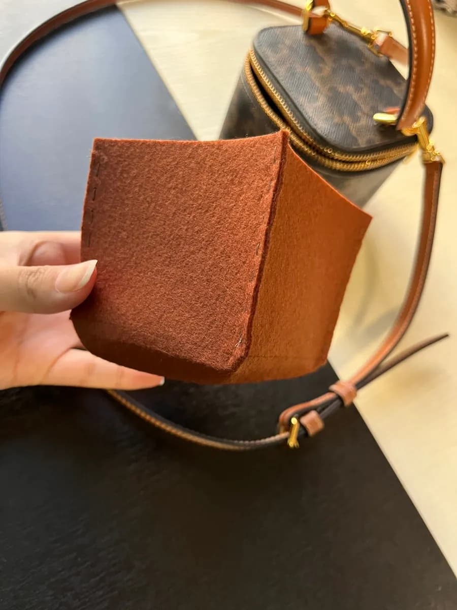 صنع inner bag لحقيبة CELINE Celine، pattern للـ inner bag، نصائح الصنع، مراجعة DIY للـ inner bag