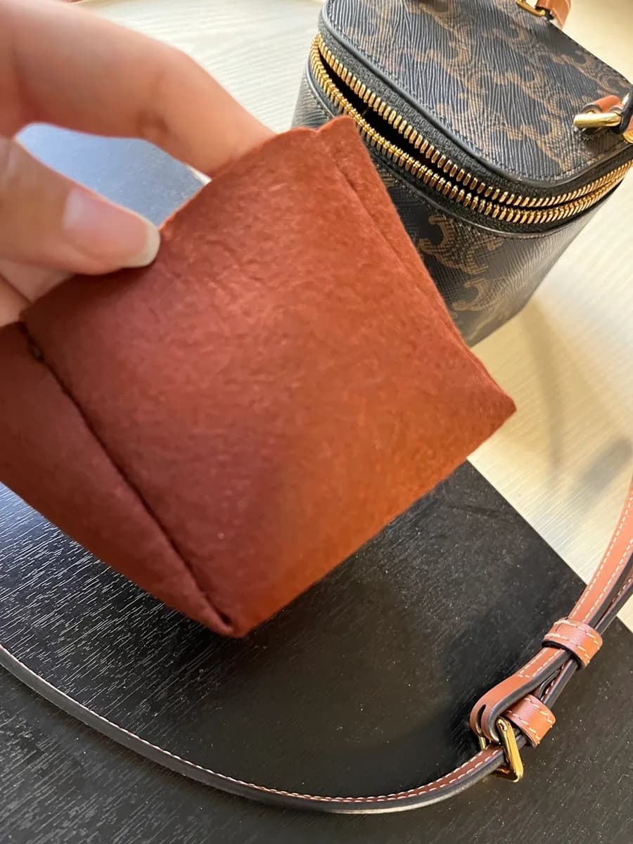 صنع inner bag لحقيبة CELINE Celine، pattern للـ inner bag، نصائح الصنع، مراجعة DIY للـ inner bag