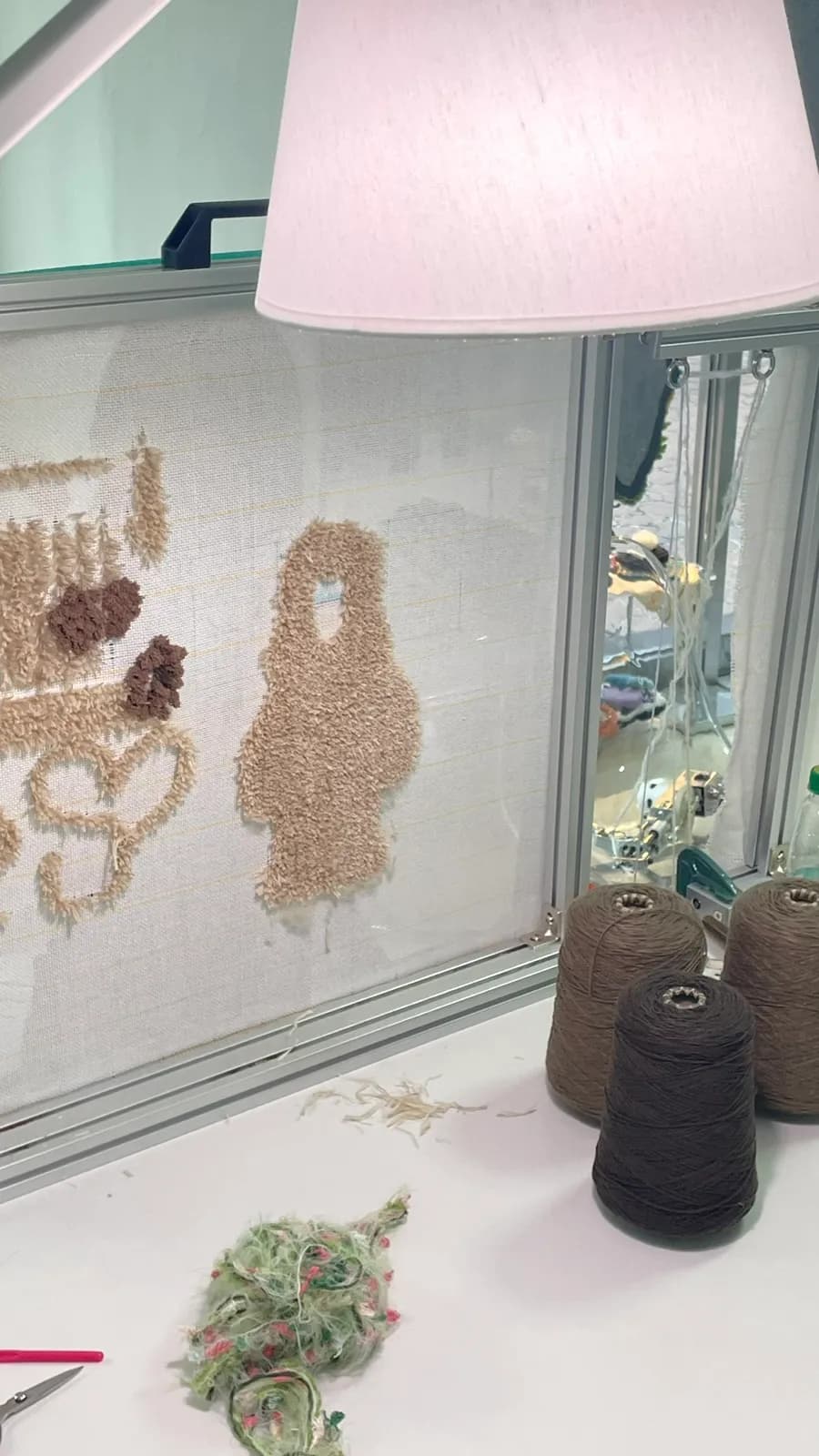 ورشة TuftTuft في Indeogwon وتجربة صنع سجادة Gromit