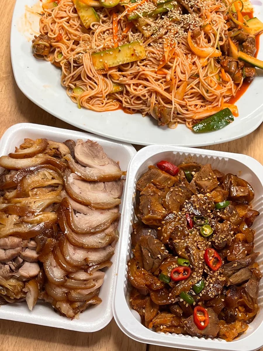 Spicy king fire jokbal with smoky flavor from Manwon Jokbal