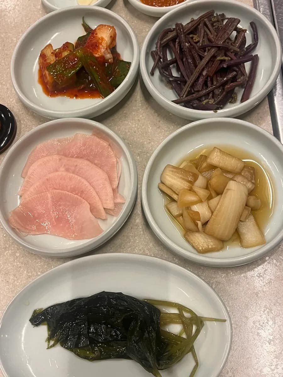 안산 선부역 삼겹살 하늬돈, 미나리와 갈치속젓 기본제공! (오겹살, 항정살, 돈까스냉면)