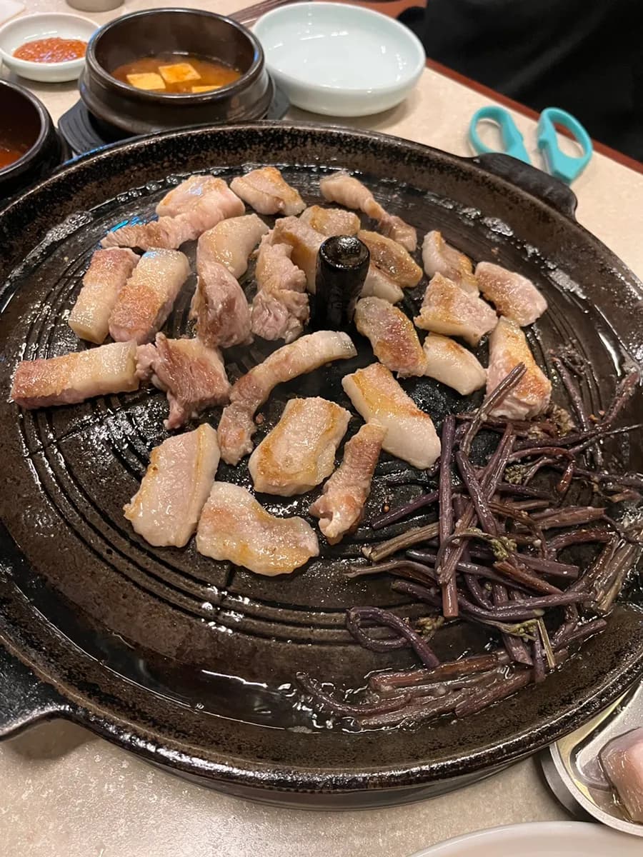 안산 선부역 삼겹살 하늬돈, 미나리와 갈치속젓 기본제공! (오겹살, 항정살, 돈까스냉면)