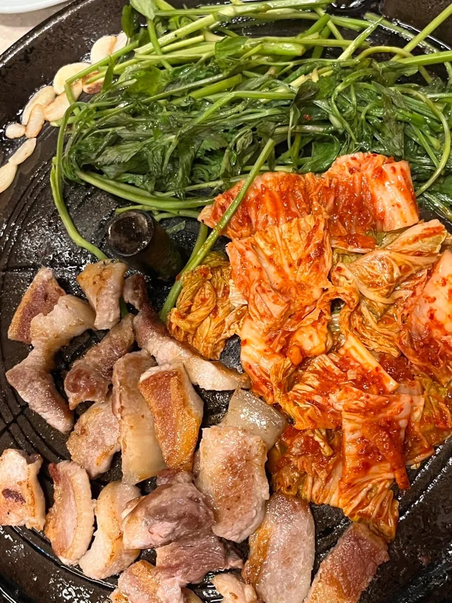 안산 선부역 삼겹살 하늬돈, 미나리와 갈치속젓 기본제공! (오겹살, 항정살, 돈까스냉면)