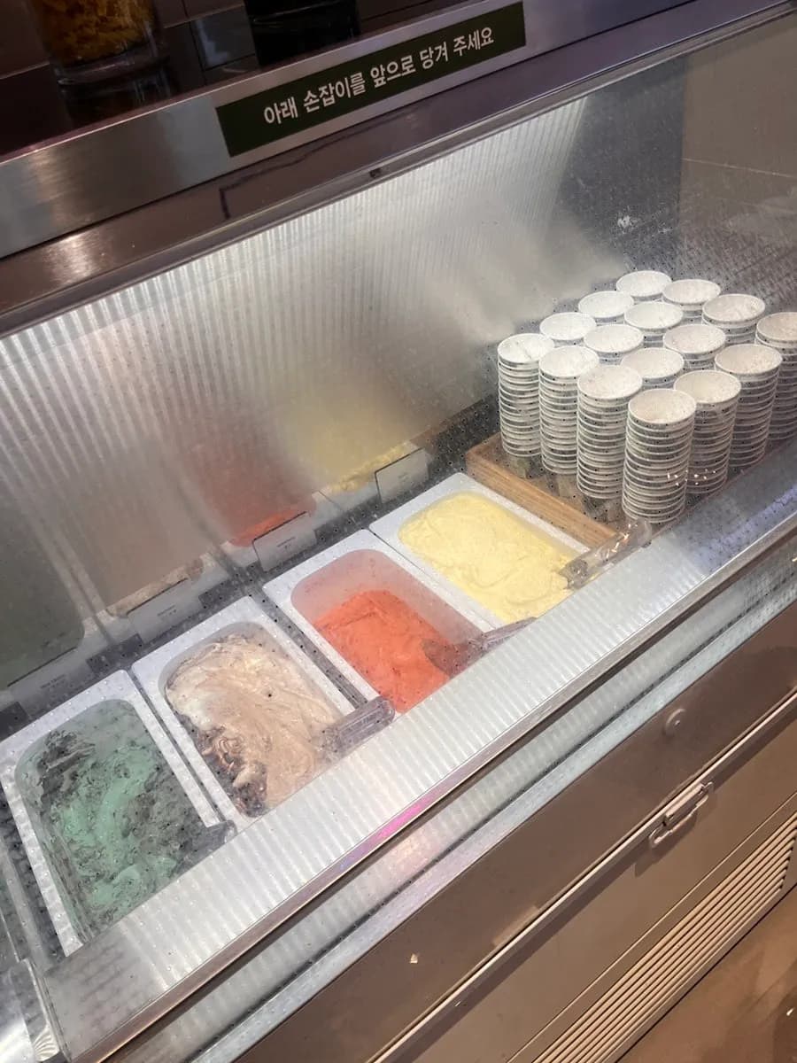Courtyard Marriott Suwon Kitchen dinner buffet review with grill, seafood and desserts