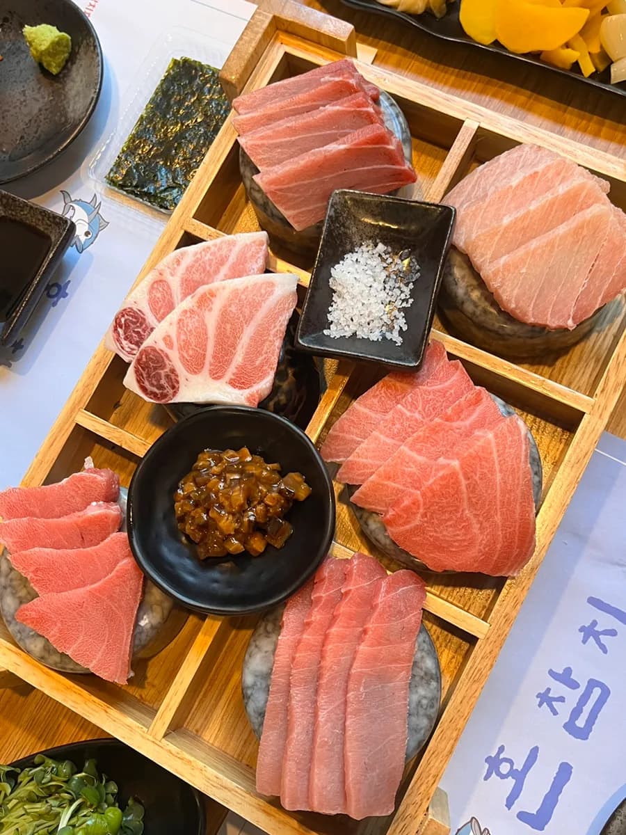 Gunpo tuna restaurant Hon Tuna, premium value unlimited refill 'special course for 2'