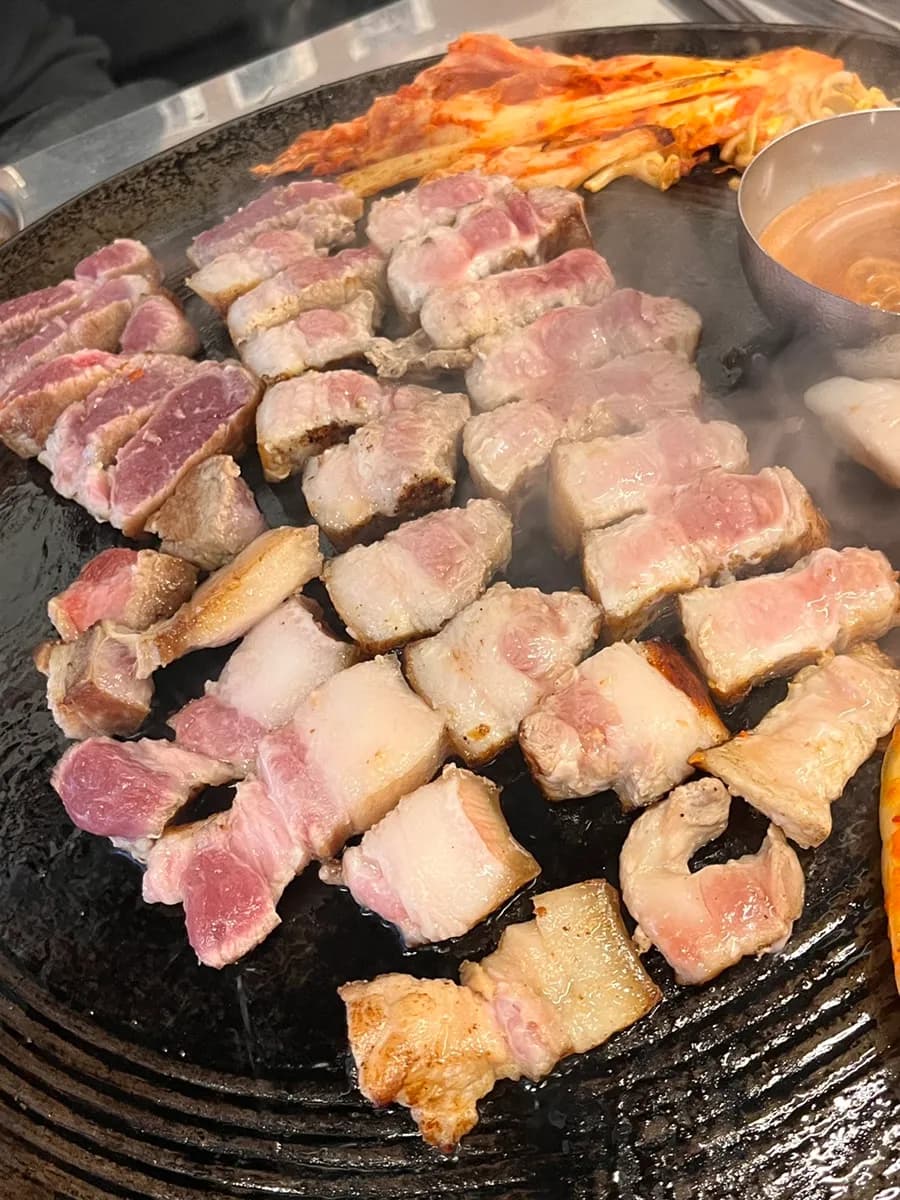 안양삼겹살맛집 동두천솥뚜껑삼겹살 미나리삼겹에 불쇼까지!