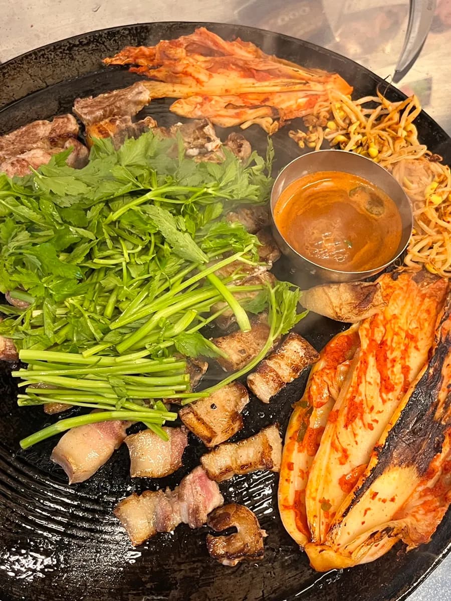 안양삼겹살맛집 동두천솥뚜껑삼겹살 미나리삼겹에 불쇼까지!
