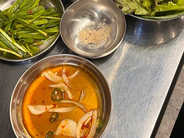 안양삼겹살맛집 동두천솥뚜껑삼겹살 미나리삼겹에 불쇼까지!