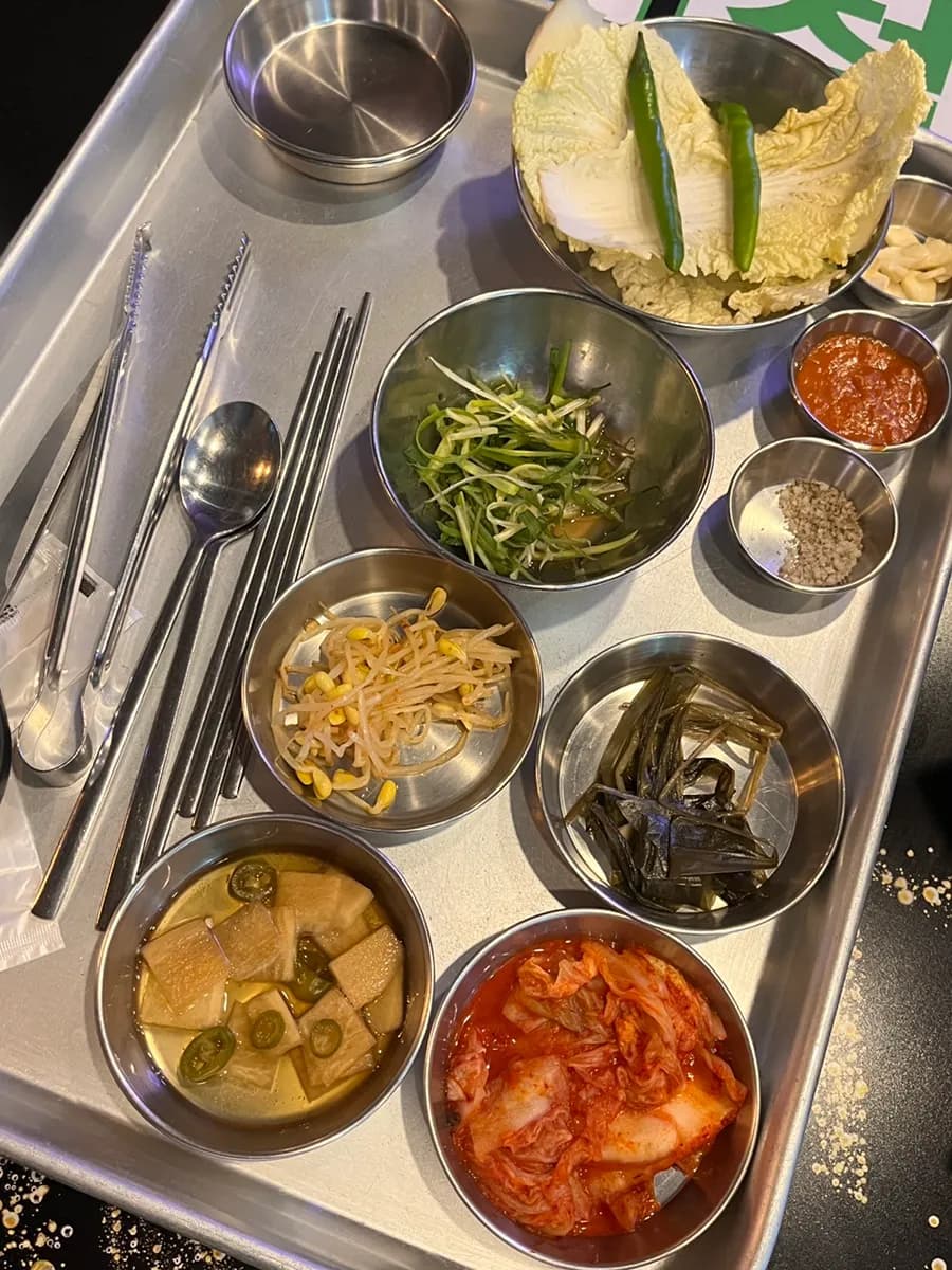 Naengcheolhan Samgyeop Bangye branch di Anyang, restoran naengsam bernilai terbaik