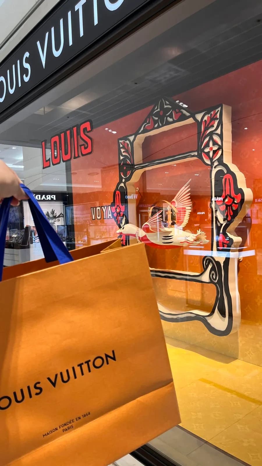 รีวิว Louis Vuitton Nano Noe mini bag ภาพใส่ของ รายละเอียด และภาพสะพายที่ Lotte Department Store Incheon