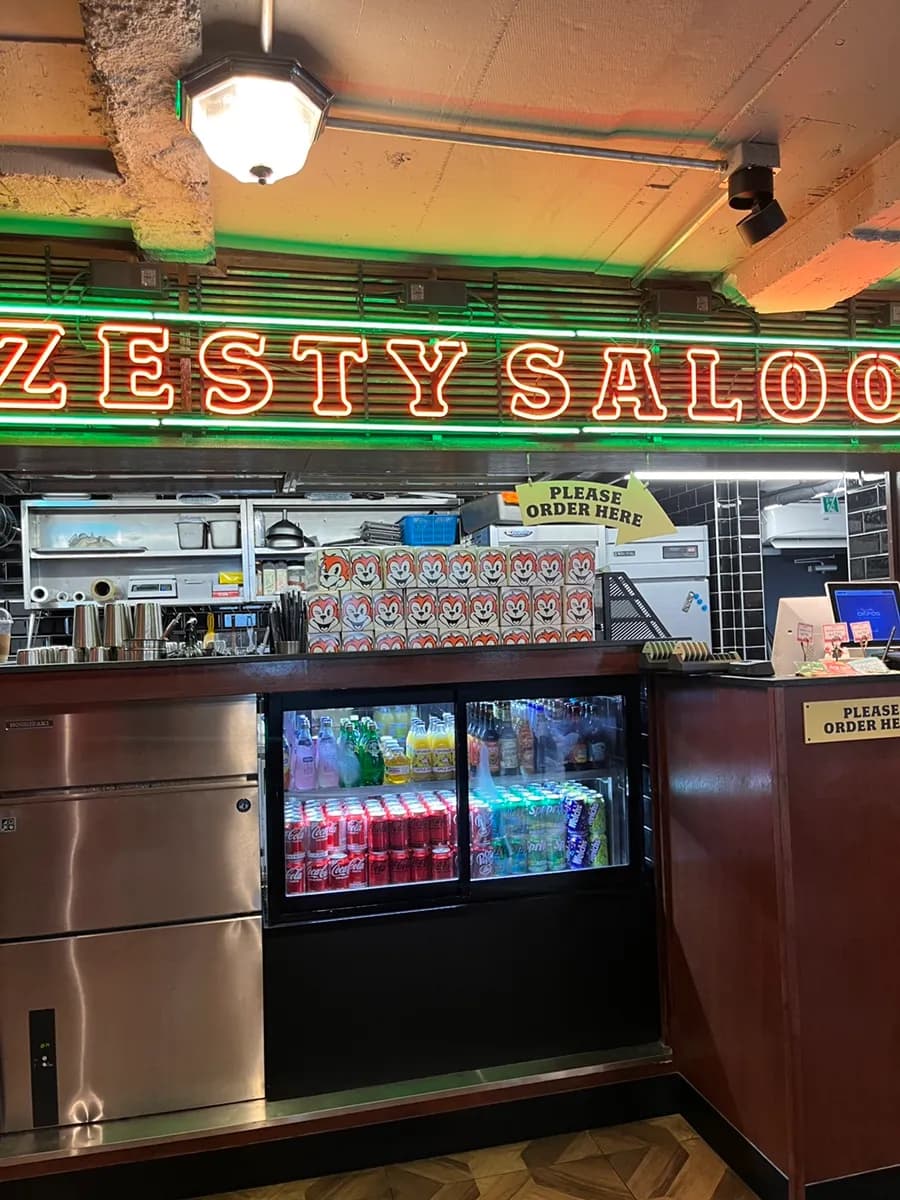 Zesty Saloon Seongsu wasabi shrimp burger and parking review
