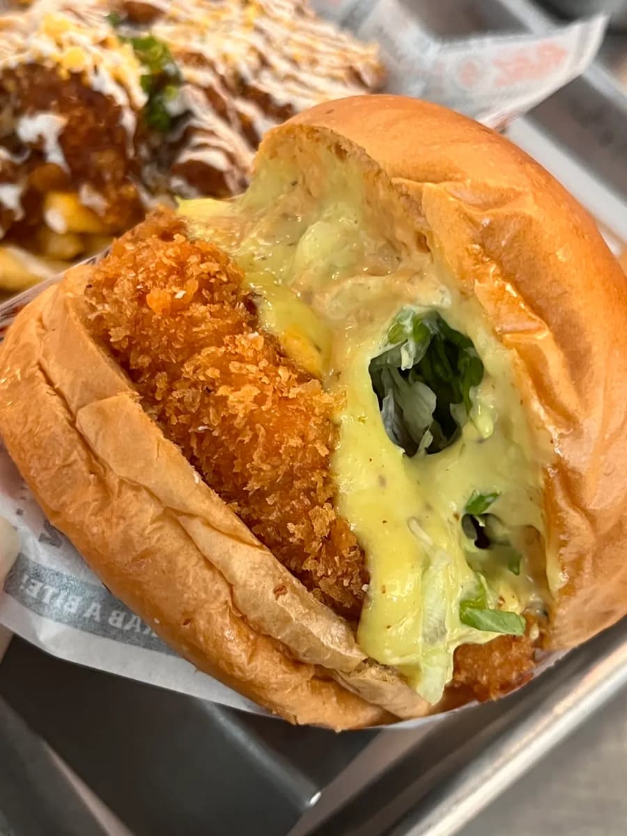 Zesty Saloon Seongsu wasabi shrimp burger and parking review