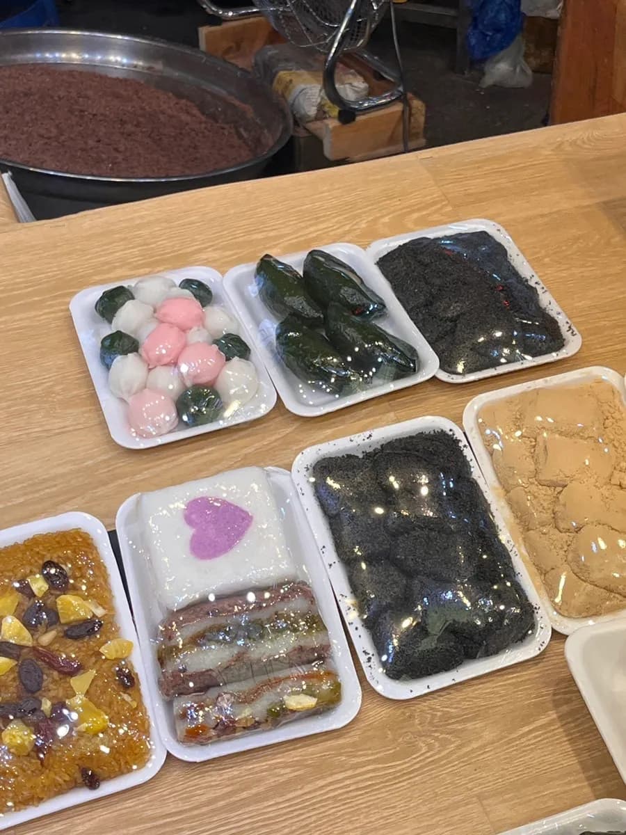 Empfehlung für einen Tteok-Laden in Anyang: verstecktes Tteok-Lokal im Bakdal Market, „Minsok Tteokjip“