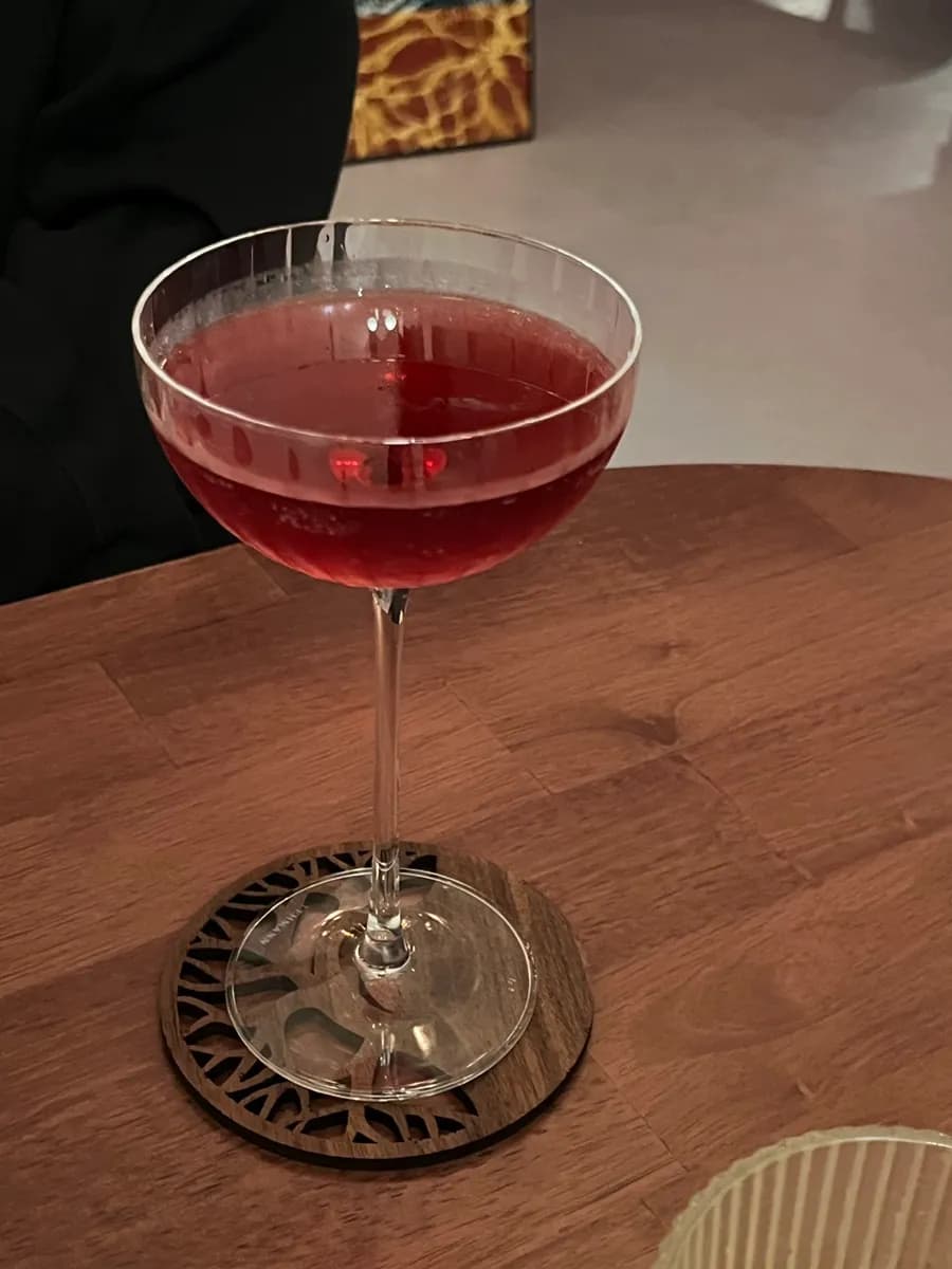 Neue Cocktailbar Apiro an der Sanbon Station mit vielen Drinks