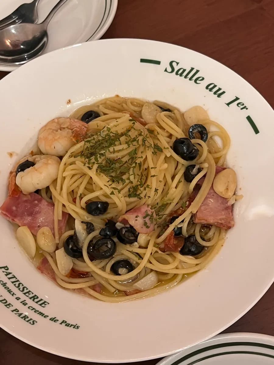 Neue Cocktailbar Apiro an der Sanbon Station mit vielen Drinks