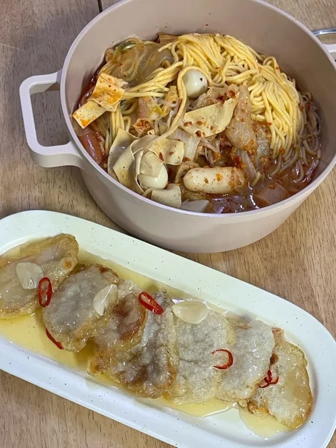 Chunli Malatang Anyang nahe Anyang Station mit Malatang und Guobaorou