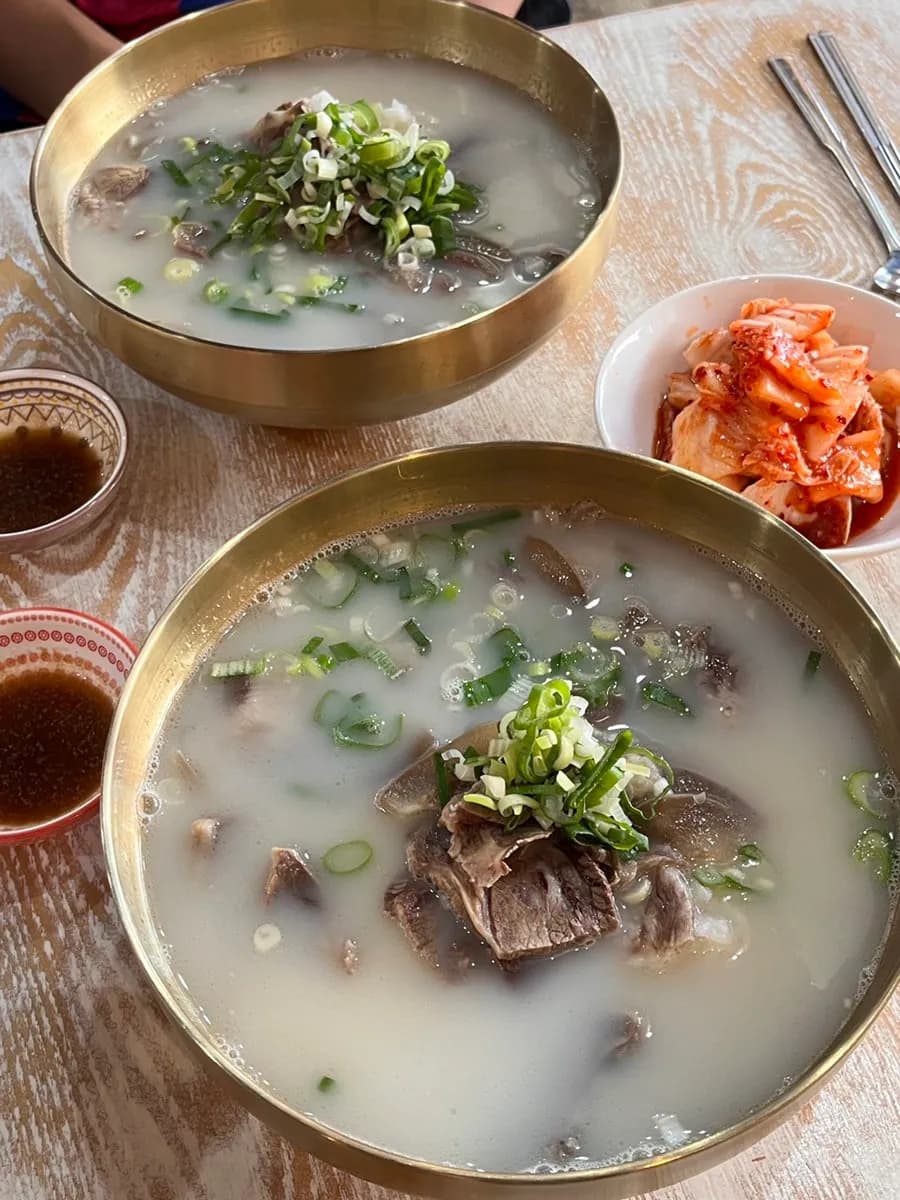 安养中央市场附近的 Majang-dong Someori Gukbap