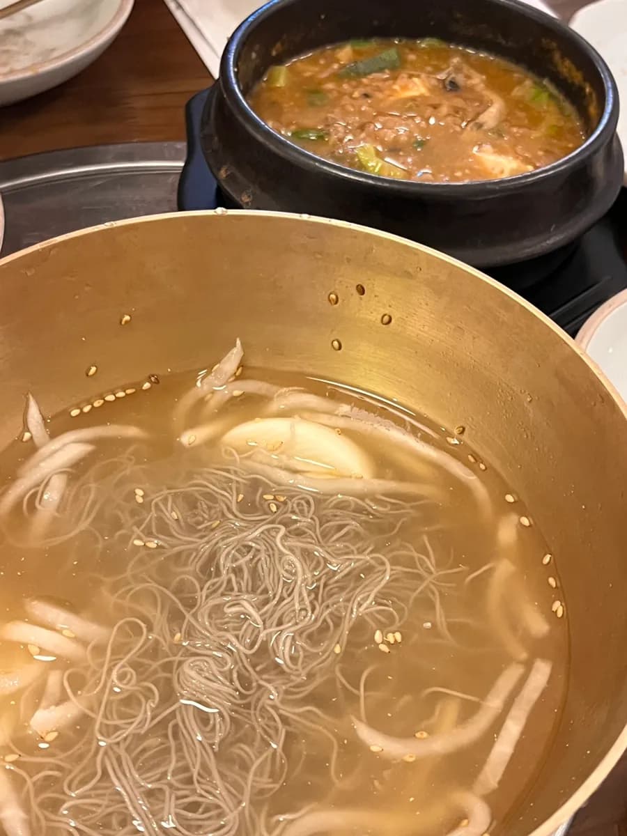 新論峴駅近くの江南にあるSonghwa Yusuの韓牛オマカセ