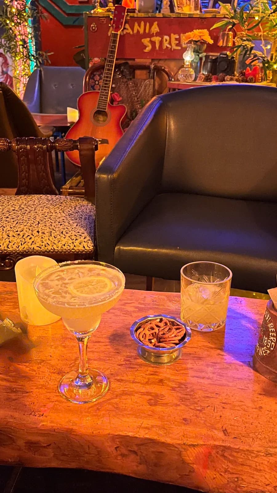 Mania Street Lounge cocktail bar near Sinnonhyeon Station