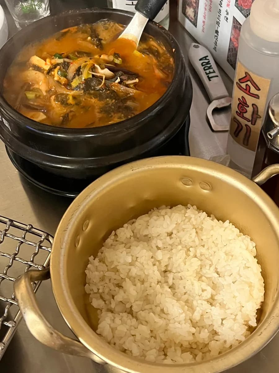 Mucheong doenjang soup yang direkomendasikan di Cheonjibaek