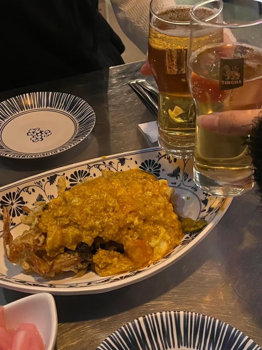 Pu Phat Pong Curry con cangrejo blando frito