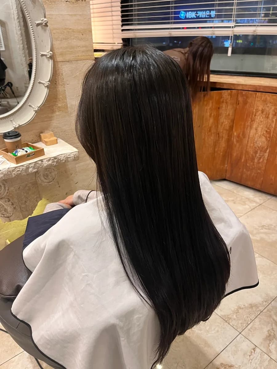 Hair after clinic treatment and blow dry