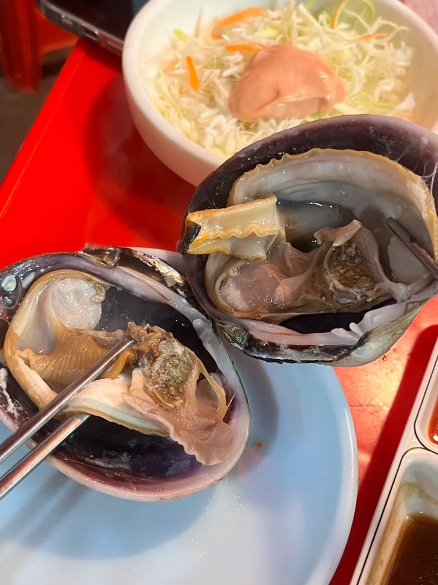 شوربة المحار في شينهوا سي فود قرب سوق أنيانغ جونغانغ