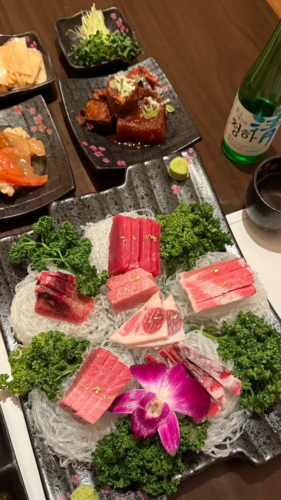 Presentación del atún del día en Sajo Tuna